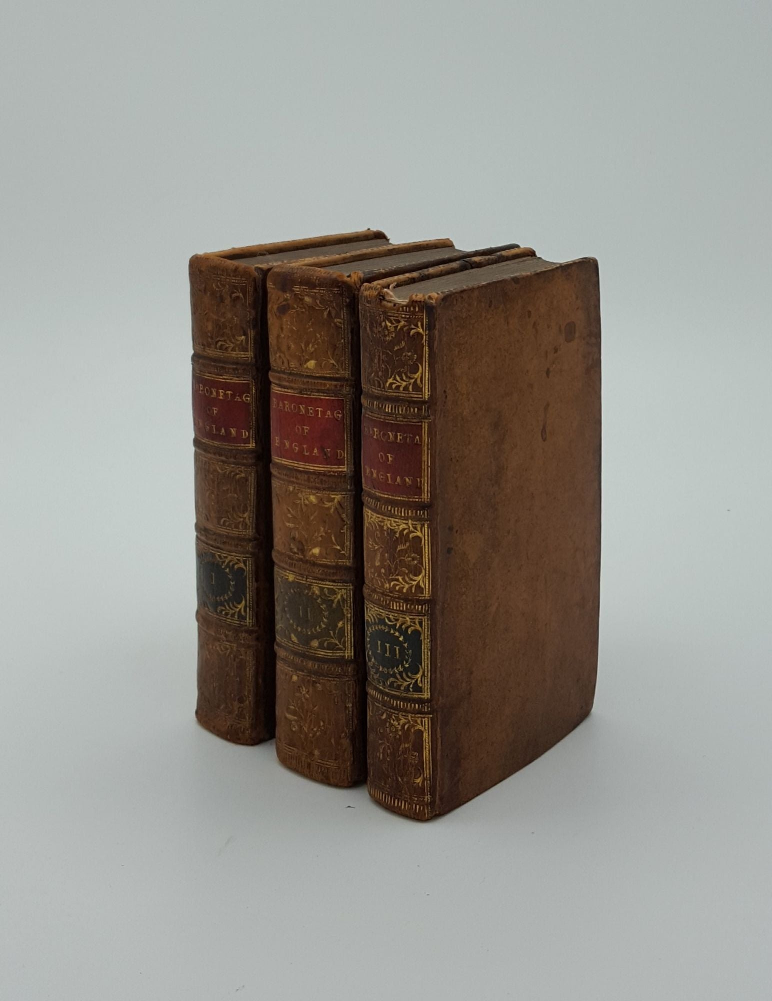 Anon - A New Baronetage of England or a Genealogical and Historical Account of the Present English Baronets... In Three Volumes